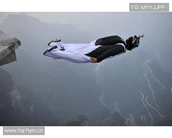 极限运动的魅力与挑战:深入了解北京极限运动队的灵活性与训练秘诀 极限运动的魅力与挑战:深入了解北京极限运动队的灵活性与训练秘诀