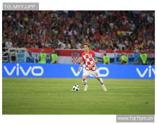 世界杯荣耀之杯:凝聚梦想与奋斗的象征之旅 世界杯荣耀之杯:凝聚梦想与奋斗的象征之旅